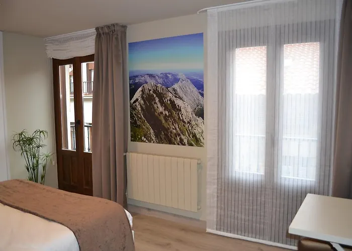 考齐里阿特佩特旅舍 旅馆 *